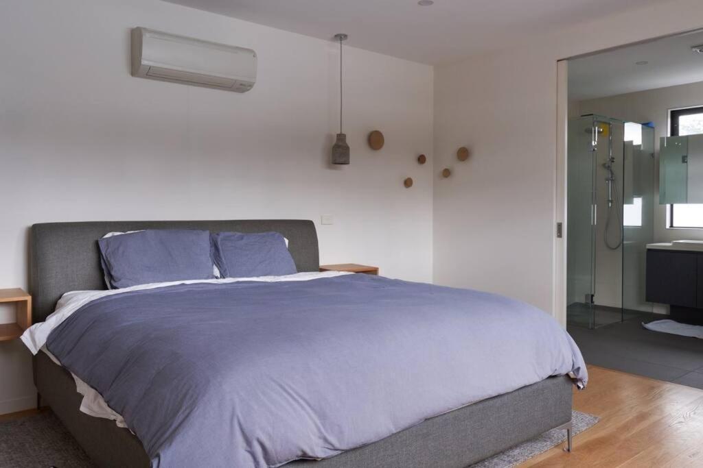 Holiday home Brilliant Townhouse In Sensational Sth Melb Law *