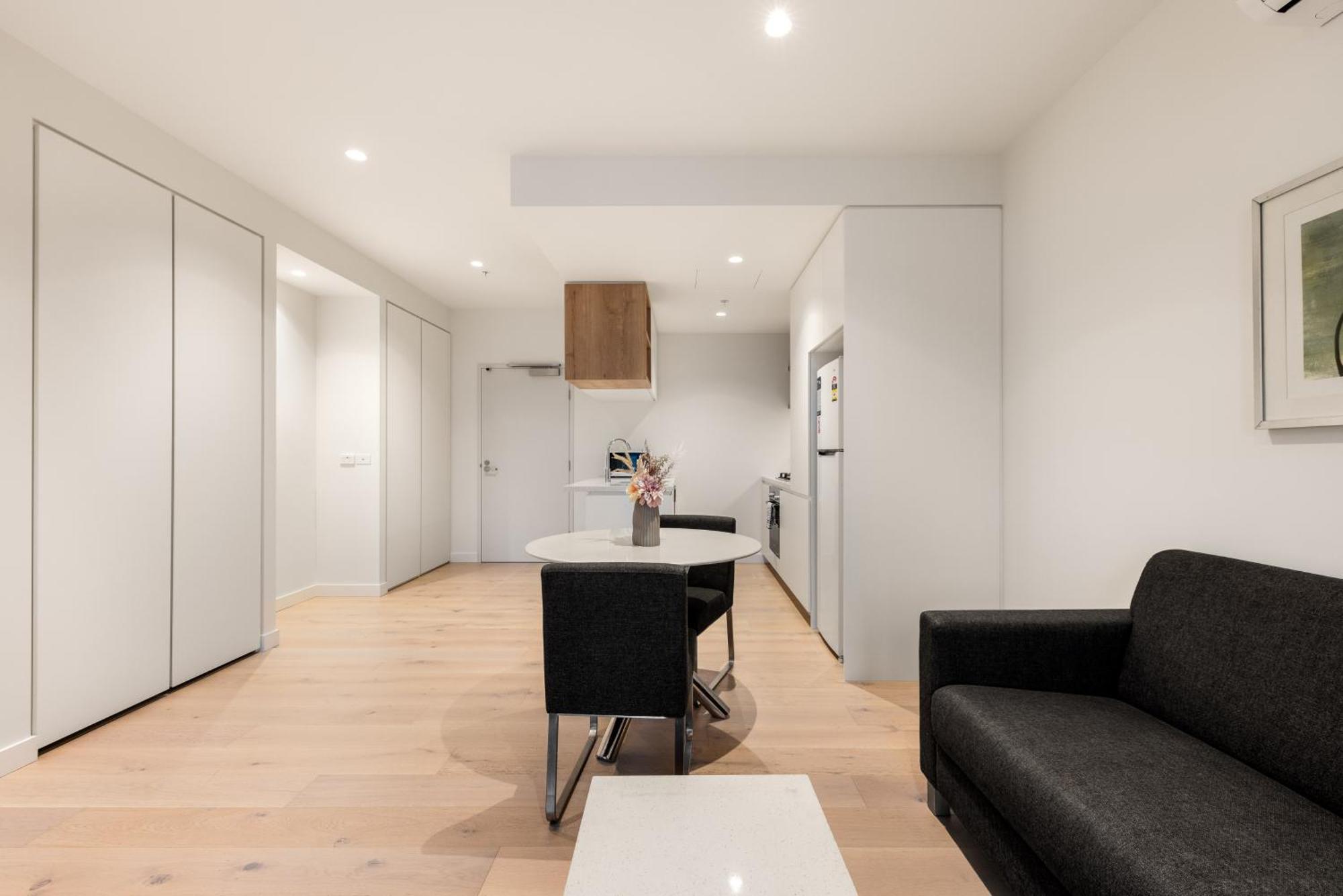 Serain Residences On 263 Normanby Road * Melbourne