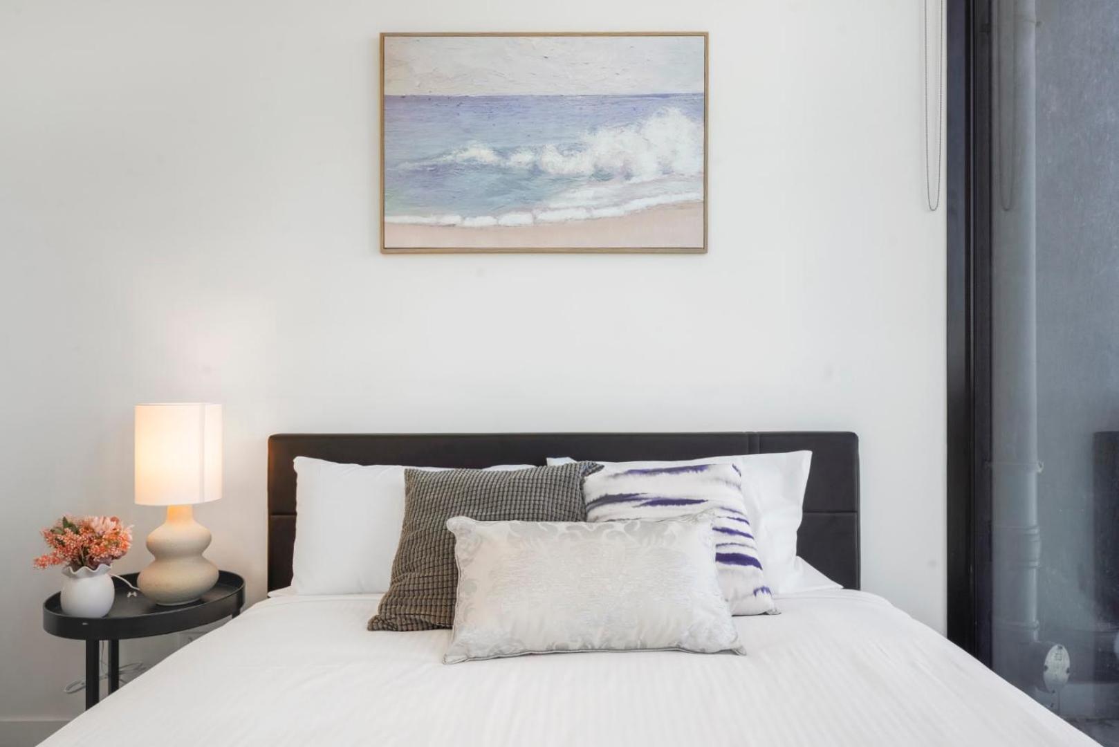 Contemporary Urban Living In West Melbourne