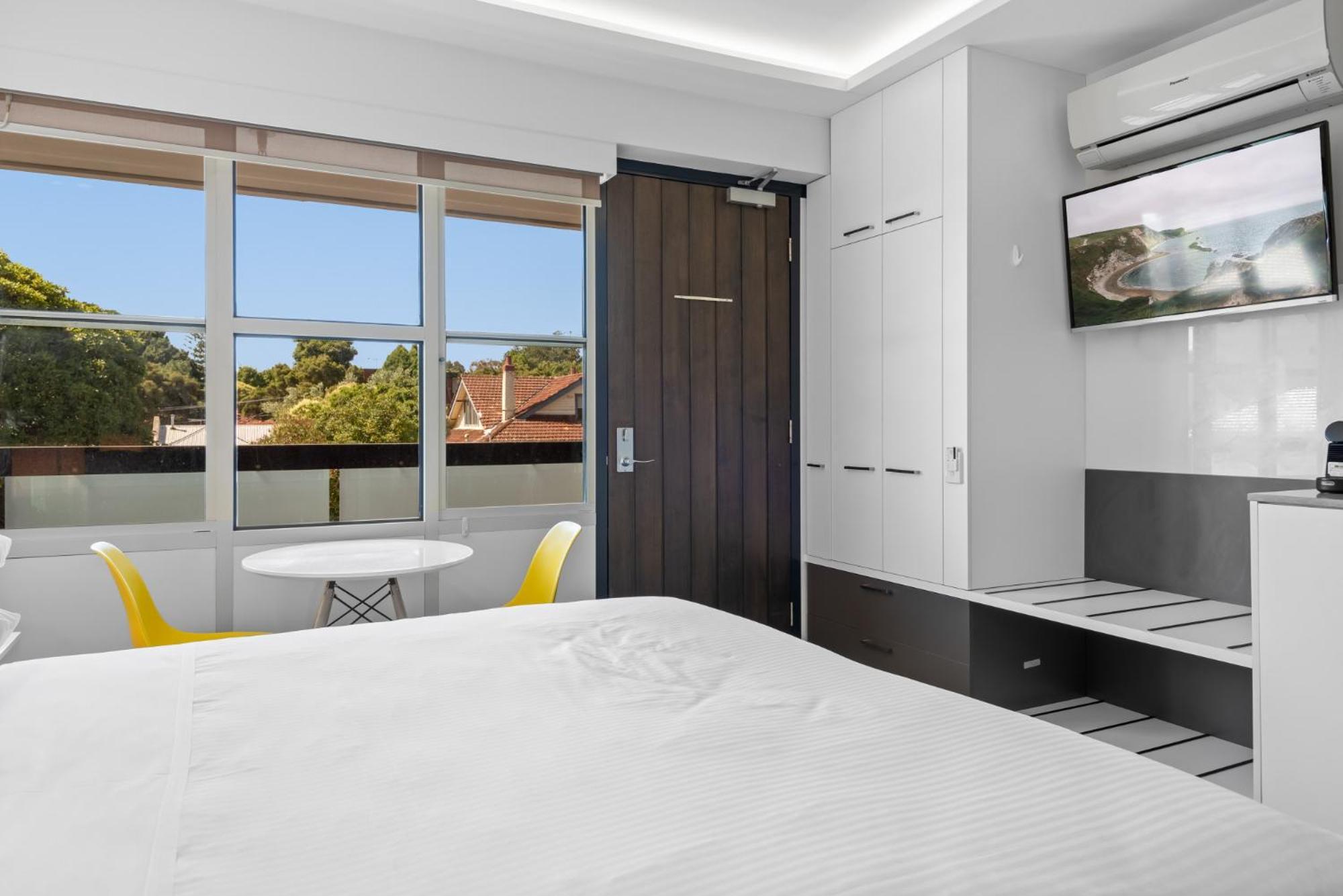 Apartment Convenient Living - In St Kilda *