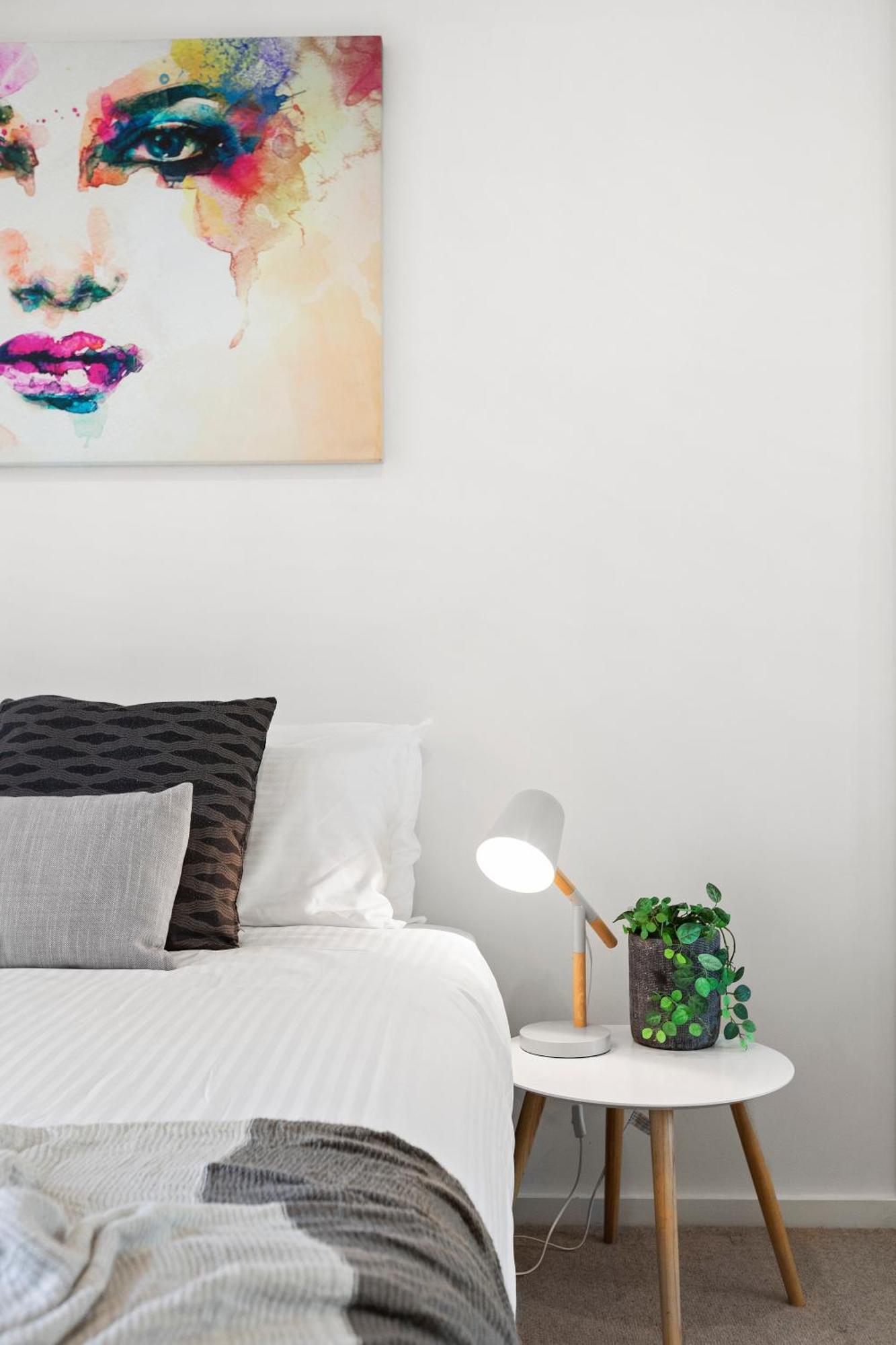 Complete Host Park View St Kilda