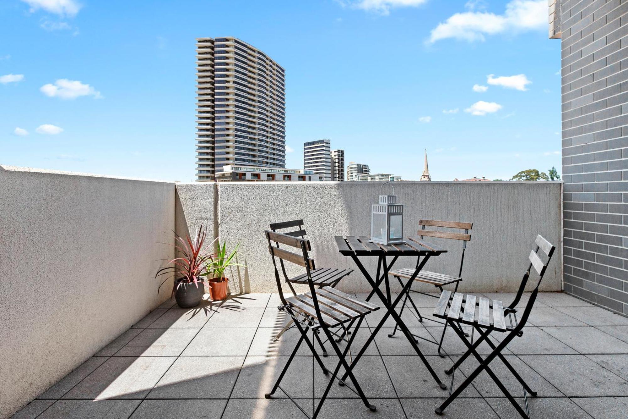 Complete Host Park View St Kilda Apartment *