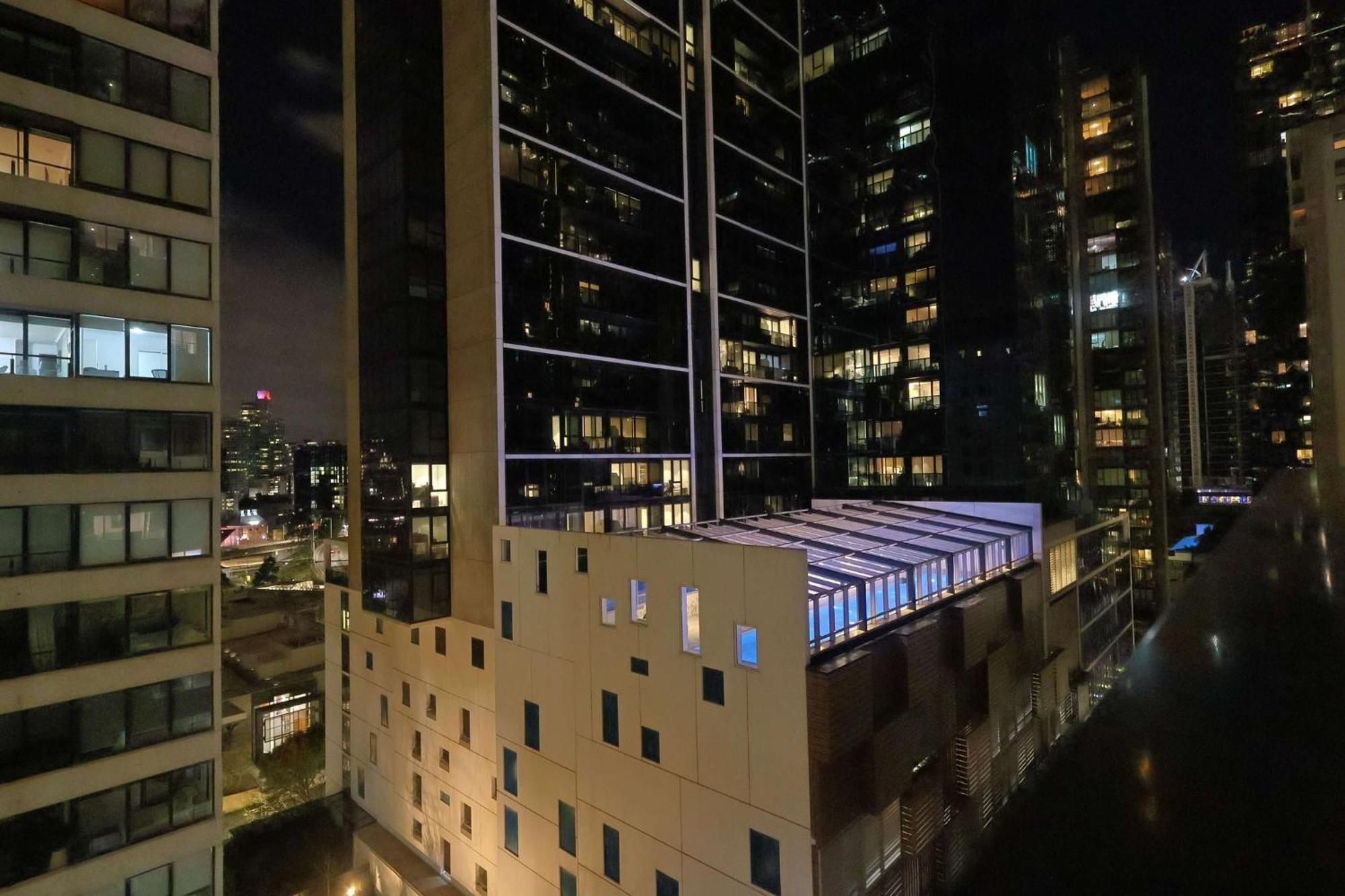 Entire 1 Bedroom Southbank - Gym Pool Sauna 1 Step To Crown Casino Apartment *