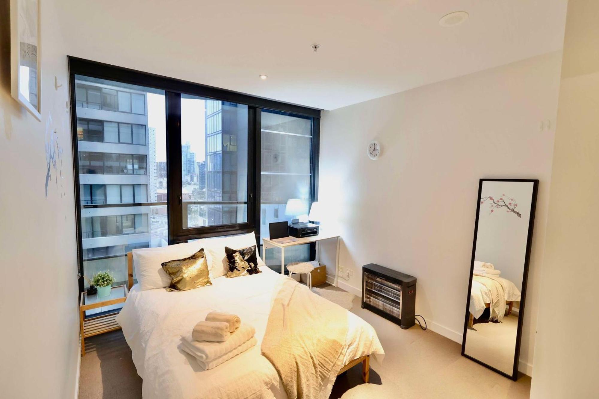 Entire 1 Bedroom Southbank - Gym Pool Sauna 1 Step To Crown Casino