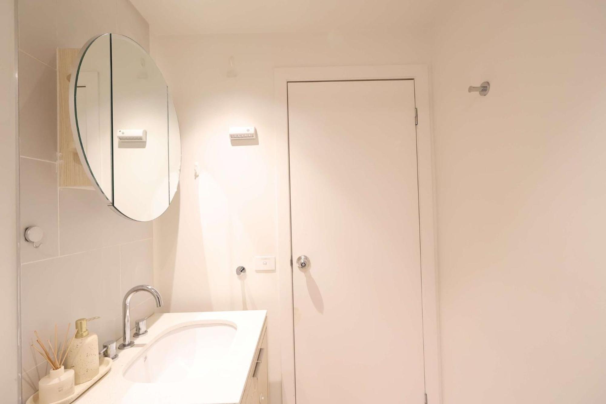 Apartment Entire 1 Bedroom Southbank - Gym Pool Sauna 1 Step To Crown Casino Melbourne