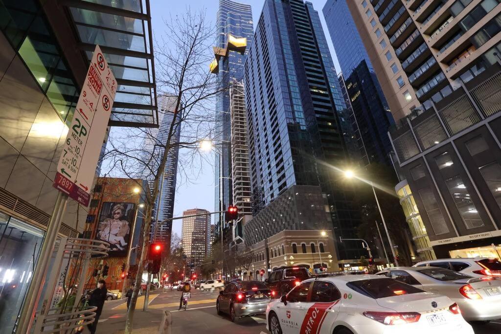 Apartment Entire 1 Bedroom Southbank - Gym Pool Sauna 1 Step To Crown Casino Melbourne