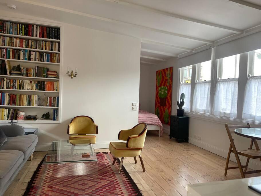 Paris With Garden Terrace In St Kilda Apartment Melbourne