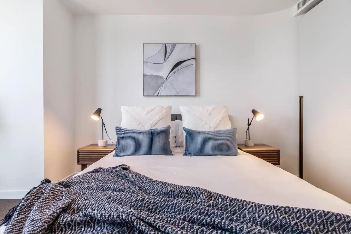 Apartment Queens Place Classy Lvl 69 W Skyline Views *