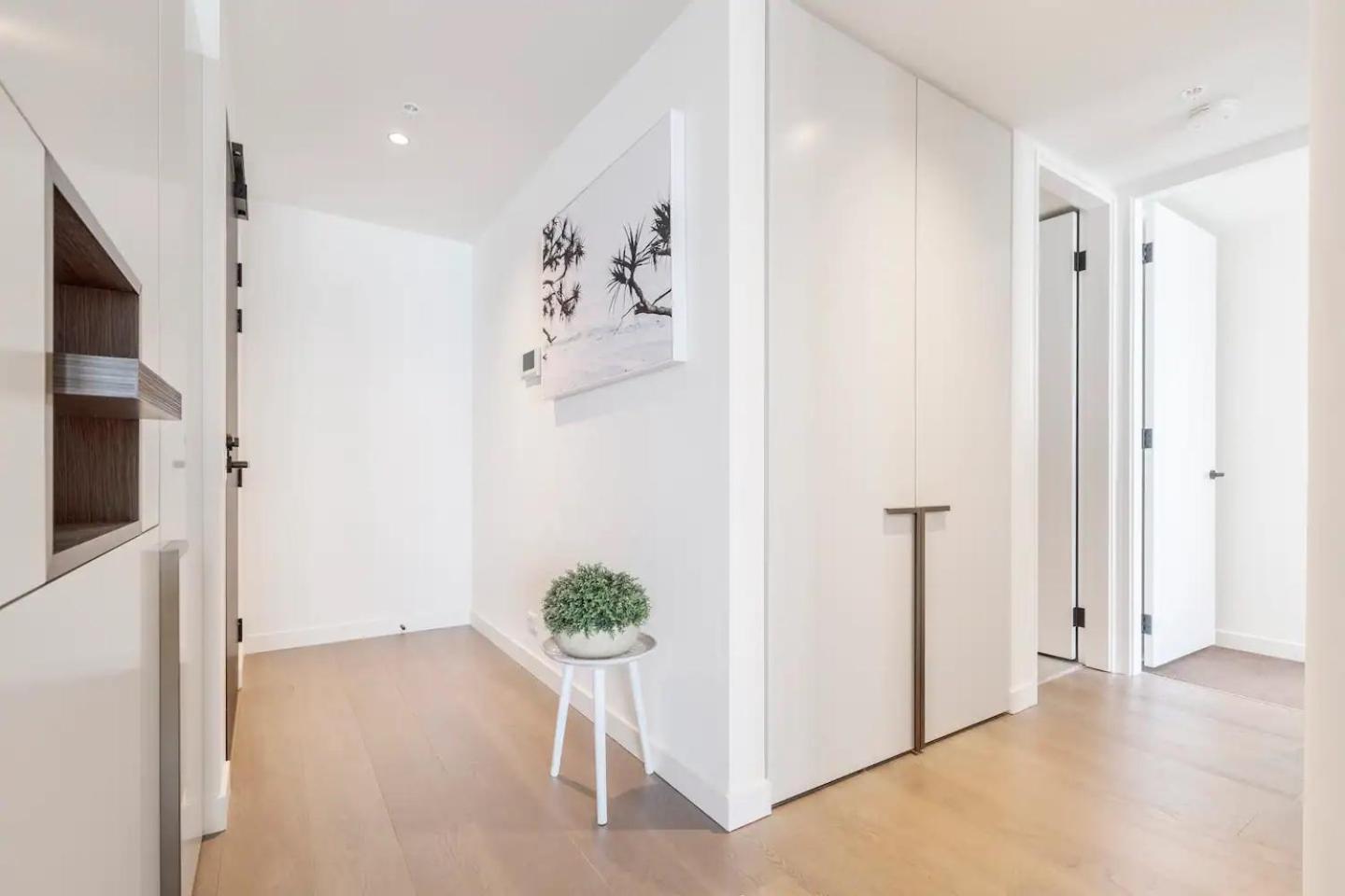 Queens Place Classy Lvl 69 W Skyline Views Melbourne