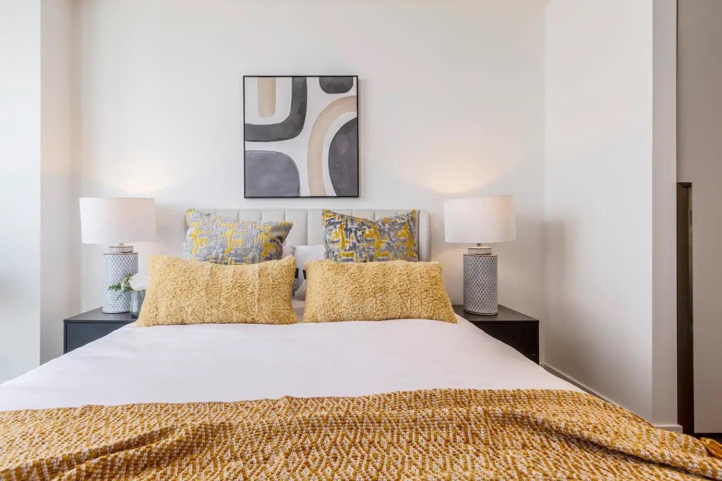 Queens Place Classy Lvl 69 W Skyline Views Apartment Melbourne