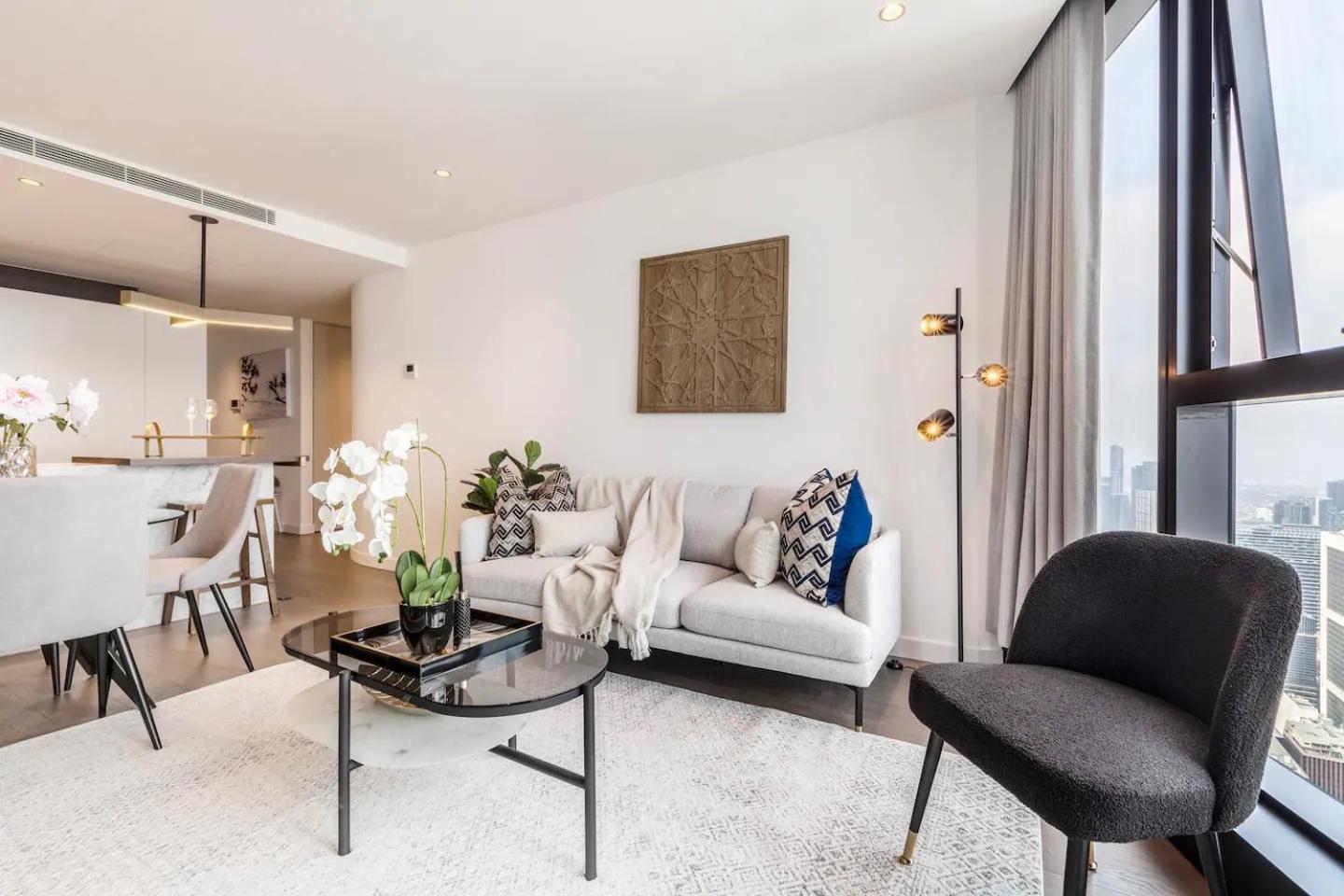 Queens Place Classy Lvl 69 W Skyline Views Apartment Melbourne