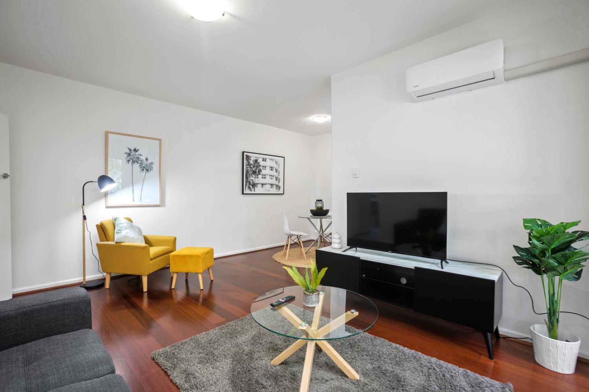 Complete Host Cromwell Rd Apartment Melbourne