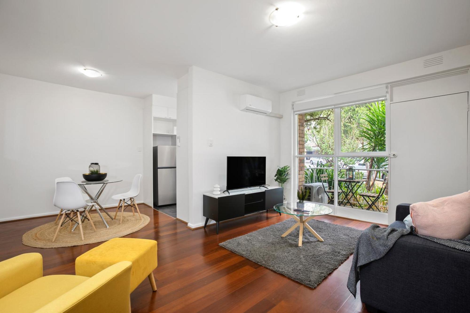 Complete Host Cromwell Rd