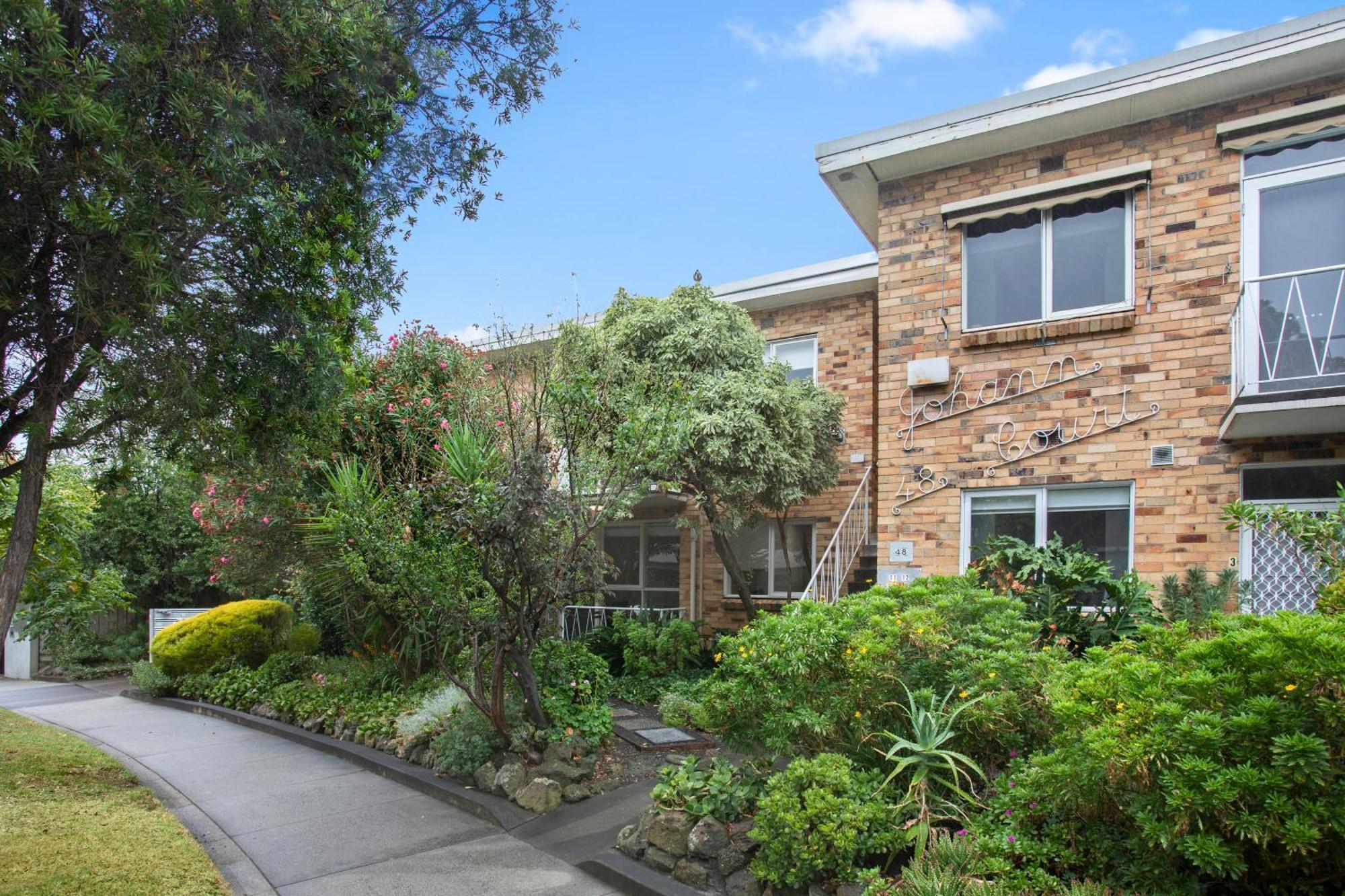 Complete Host Cromwell Rd Apartment