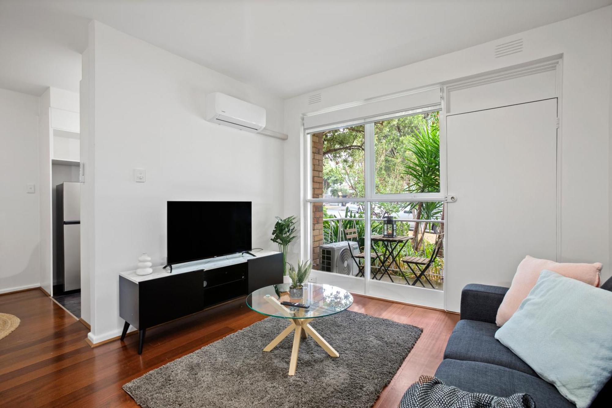 Complete Host Cromwell Rd Apartment Melbourne