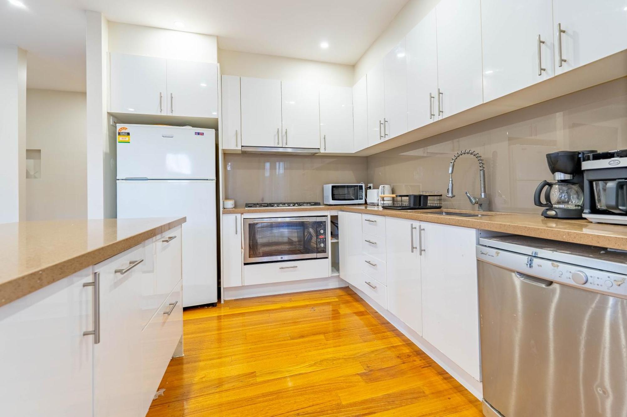 Hidden Gem - 3 Bedroom Townhouse In Heidelberg West Apartment