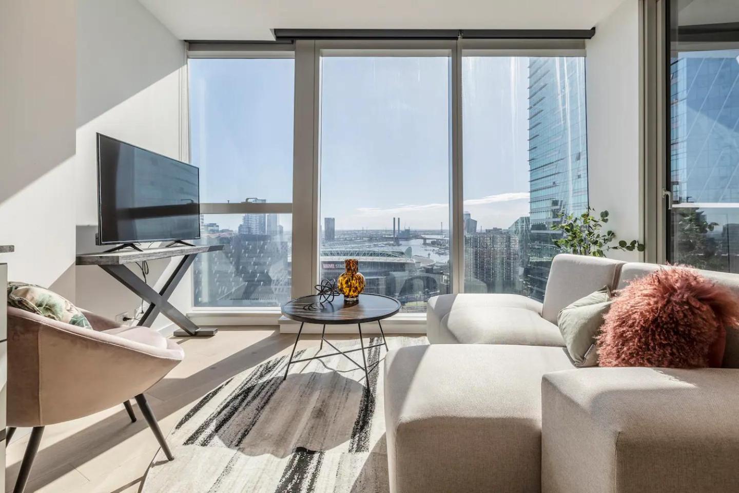 West Side Spencer St W Marvel Stadium View * Melbourne