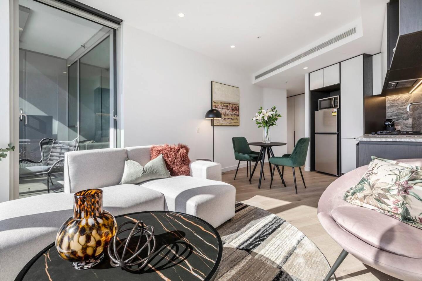 Apartment West Side Spencer St W Marvel Stadium View Melbourne