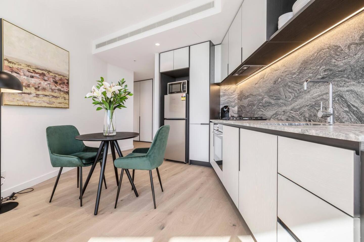 Apartment West Side Spencer St W Marvel Stadium View Melbourne