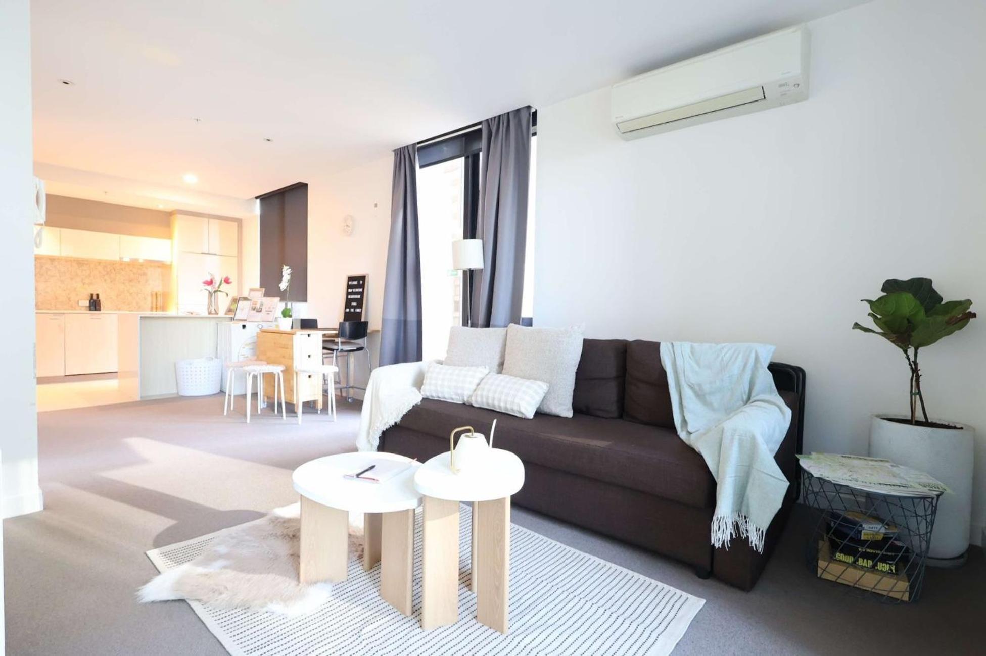 Entire 1 Bedroom Southbank - Gym Pool Sauna 1 Step To Crown Casino