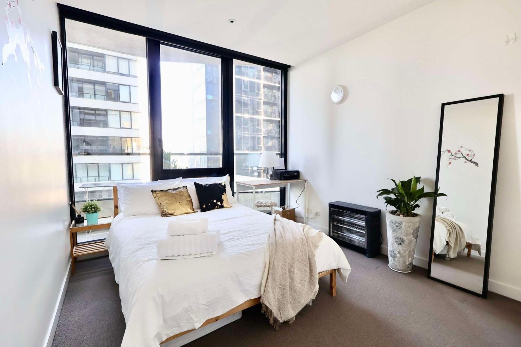 Entire 1 Bedroom Southbank - Gym Pool Sauna 1 Step To Crown Casino Apartment Melbourne