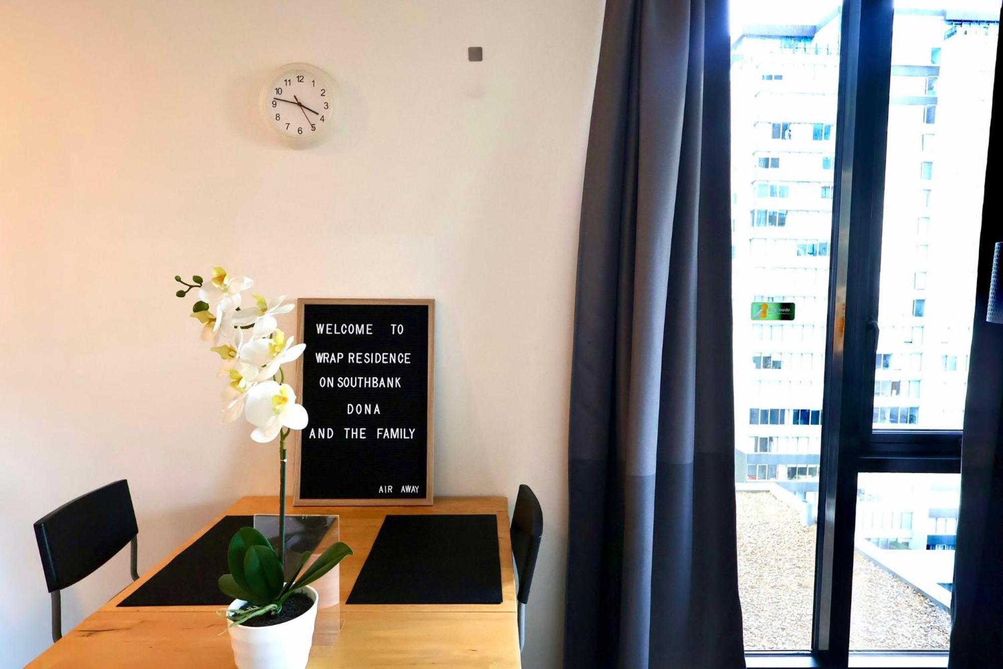 Entire 1 Bedroom Southbank - Gym Pool Sauna 1 Step To Crown Casino Apartment Melbourne