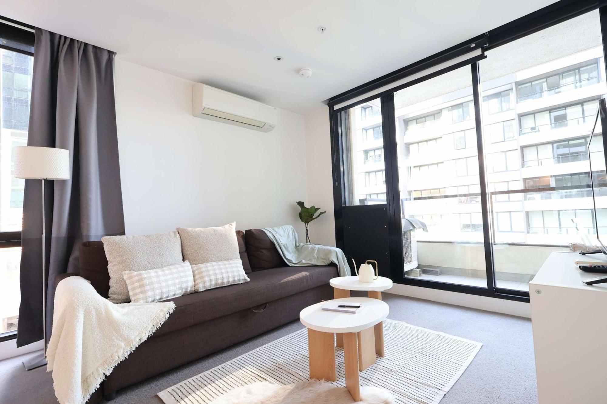 Entire 1 Bedroom Southbank - Gym Pool Sauna 1 Step To Crown Casino Melbourne
