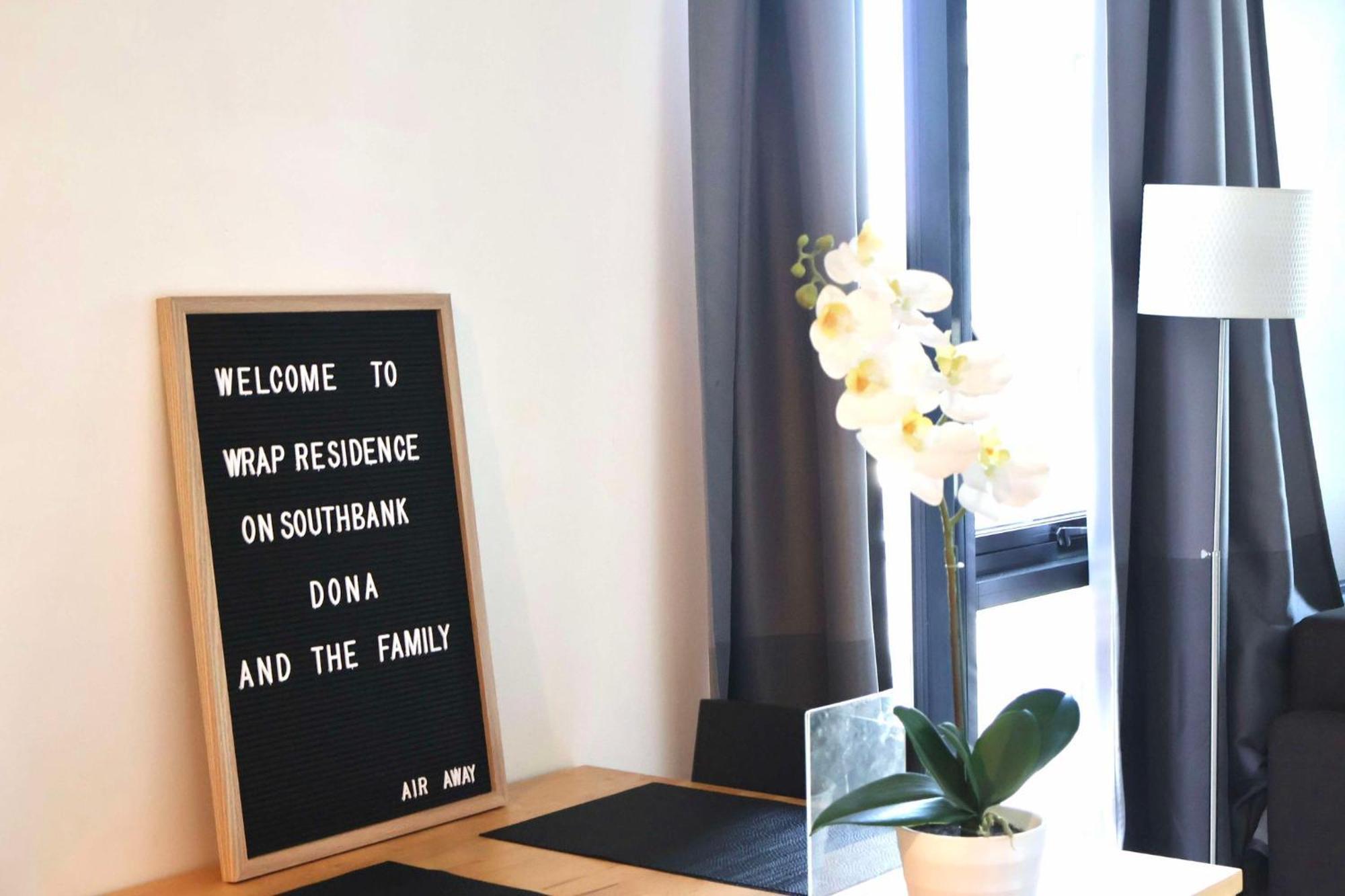 Entire 1 Bedroom Southbank - Gym Pool Sauna 1 Step To Crown Casino Apartment