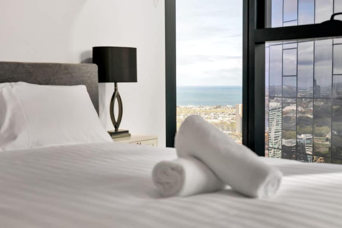 Square - 47th Floor 2br Executive Gem Apartment Melbourne