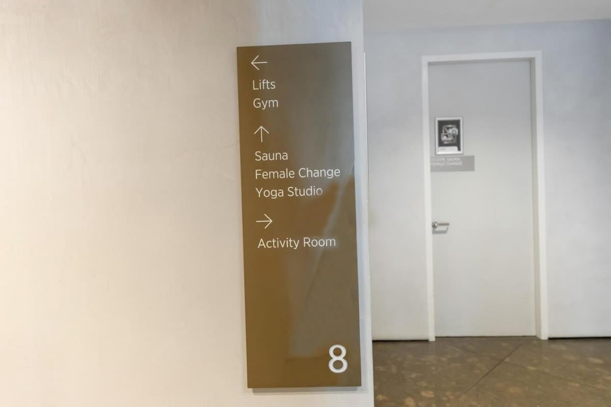 Square - 47th Floor 2br Executive Gem Melbourne