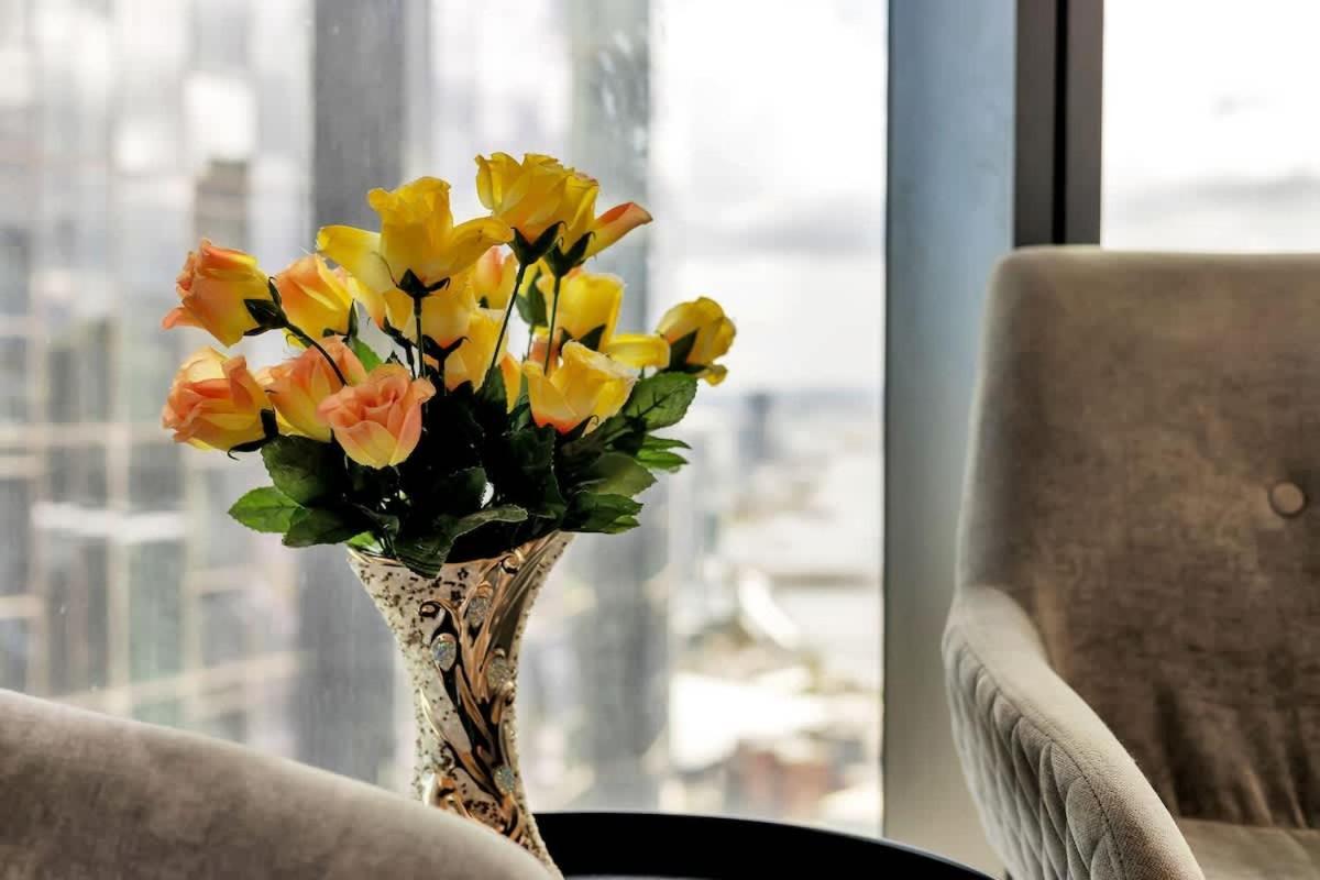 Square - 47th Floor 2br Executive Gem Apartment Melbourne