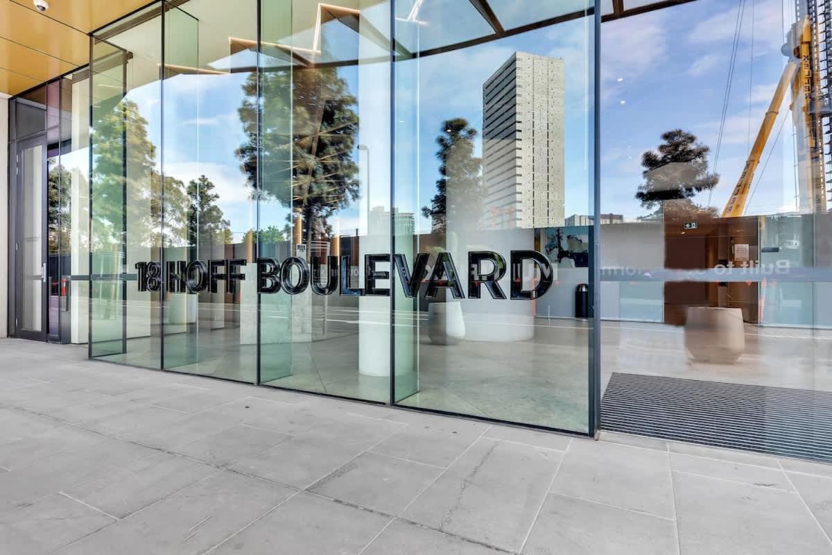 Square - 47th Floor 2br Executive Gem *