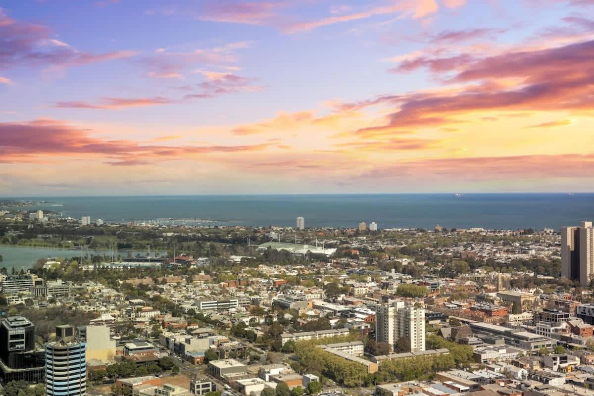 Apartment Square - 47th Floor 2br Executive Gem *