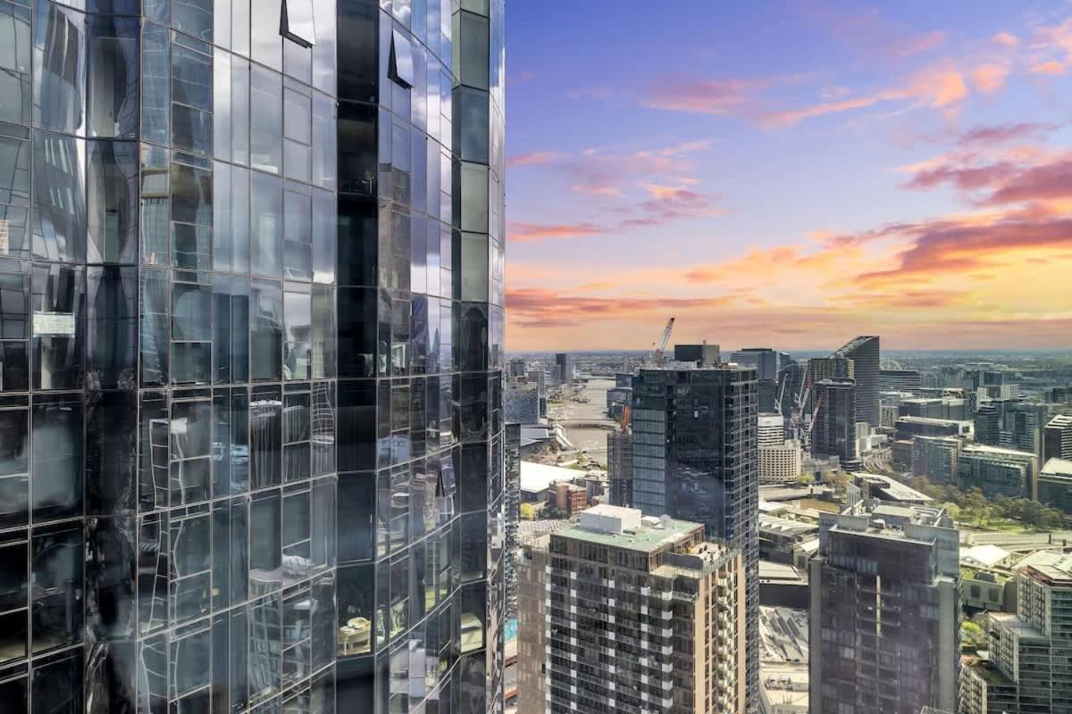 Square - 47th Floor 2br Executive Gem *