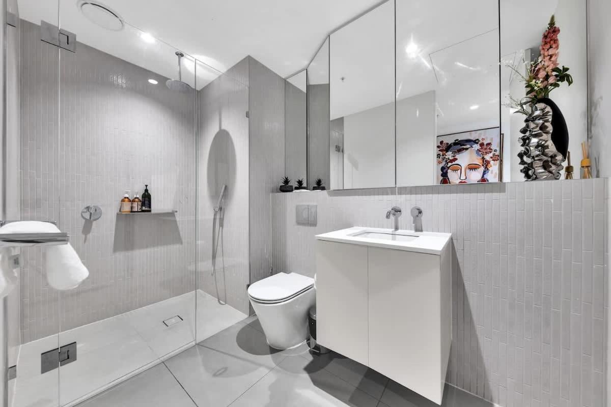 Square - 47th Floor 2br Executive Gem * Melbourne