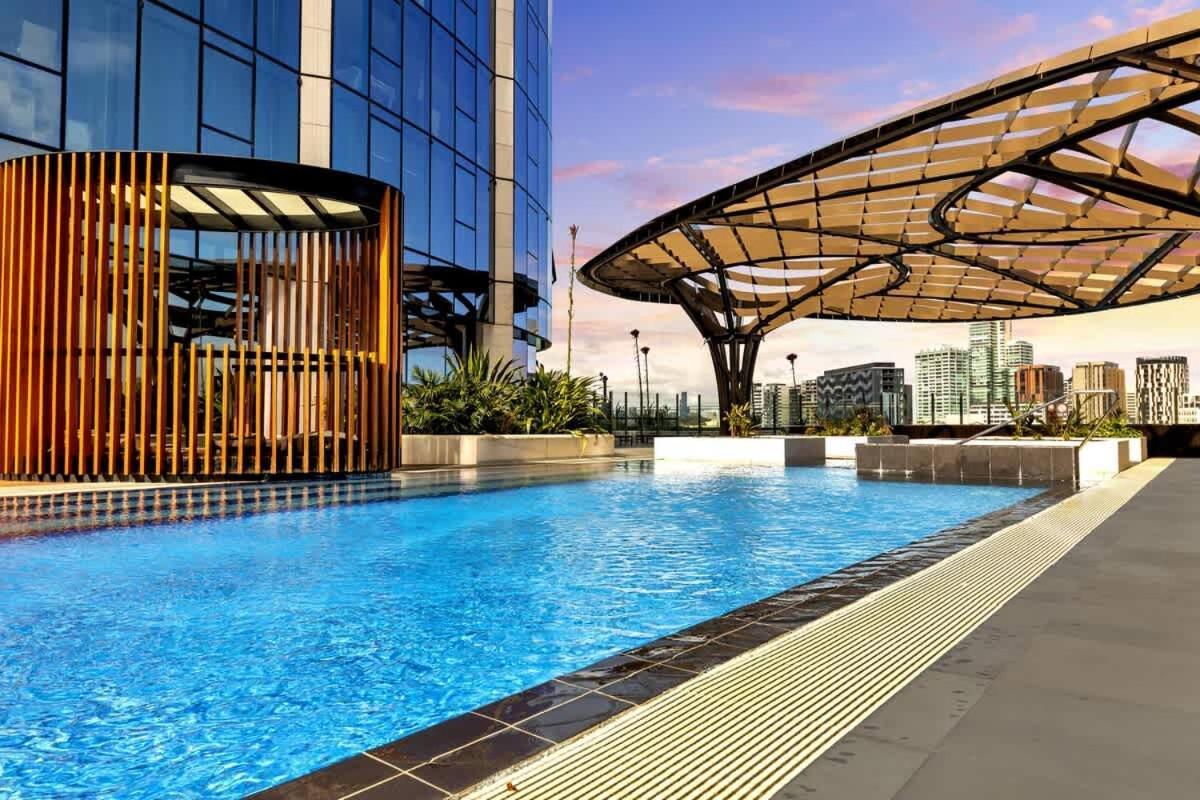 Square - 47th Floor 2br Executive Gem * Melbourne