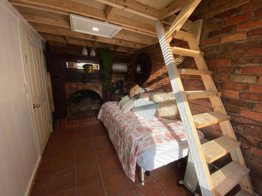 Fitzroy-private 4beds 2baths *