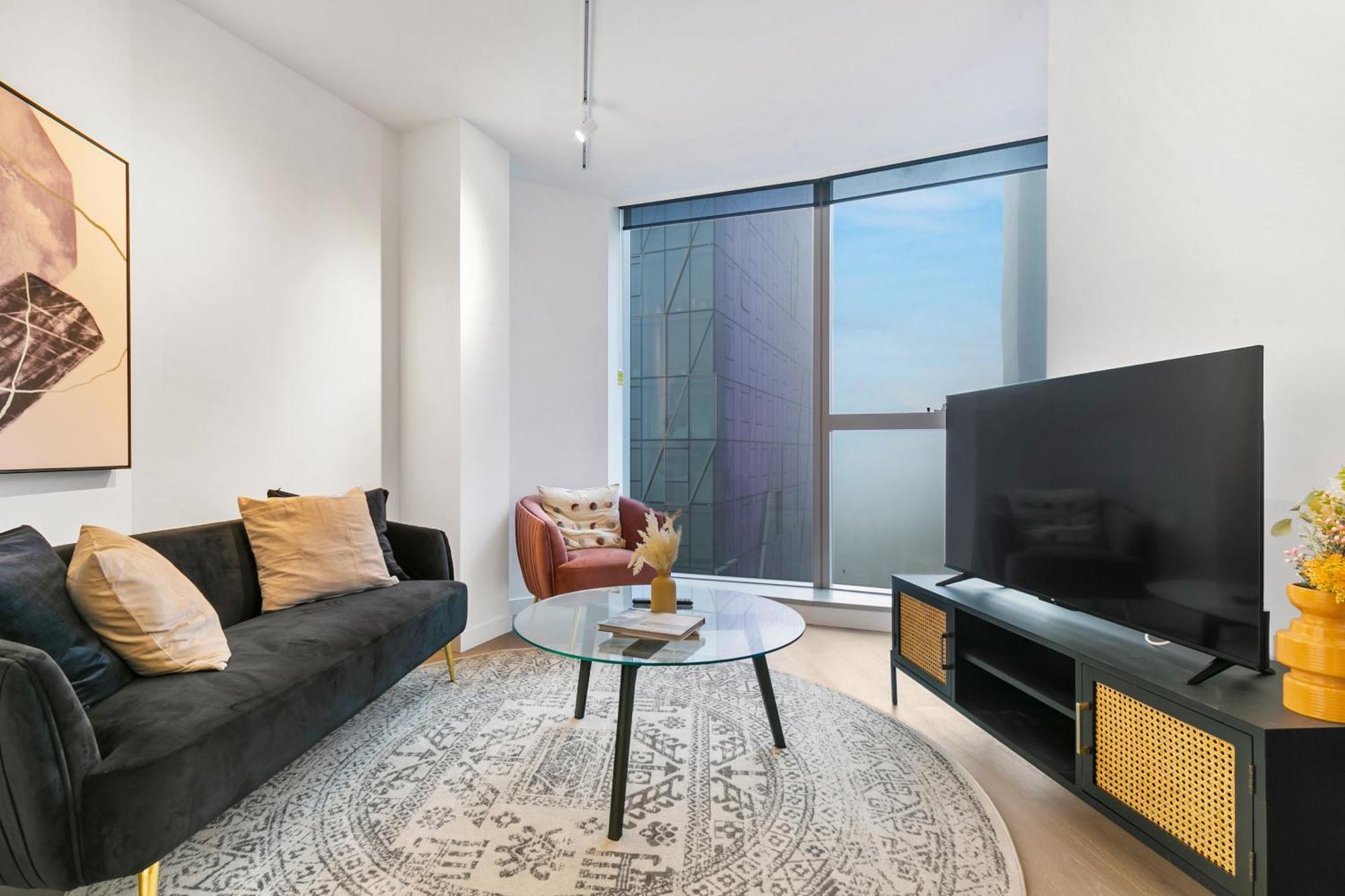 Floor In Location W Gym, Pool & Wifi Apartment