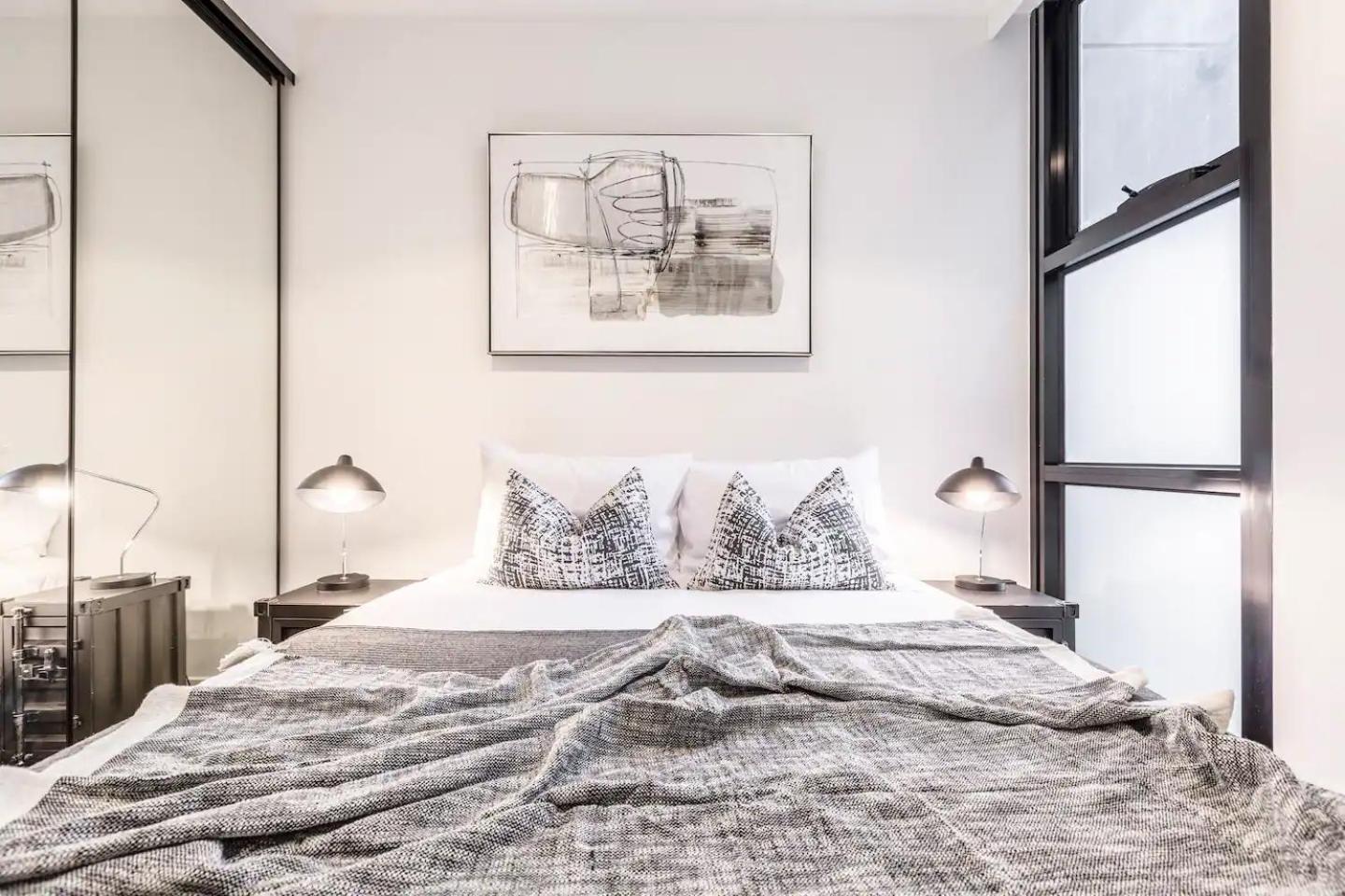 Apartment Industrialstyle Pad In Cool Grungy Neighborhood Melbourne