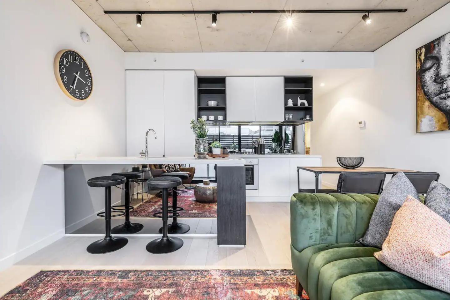 Industrialstyle Pad In Cool Grungy Neighborhood Melbourne