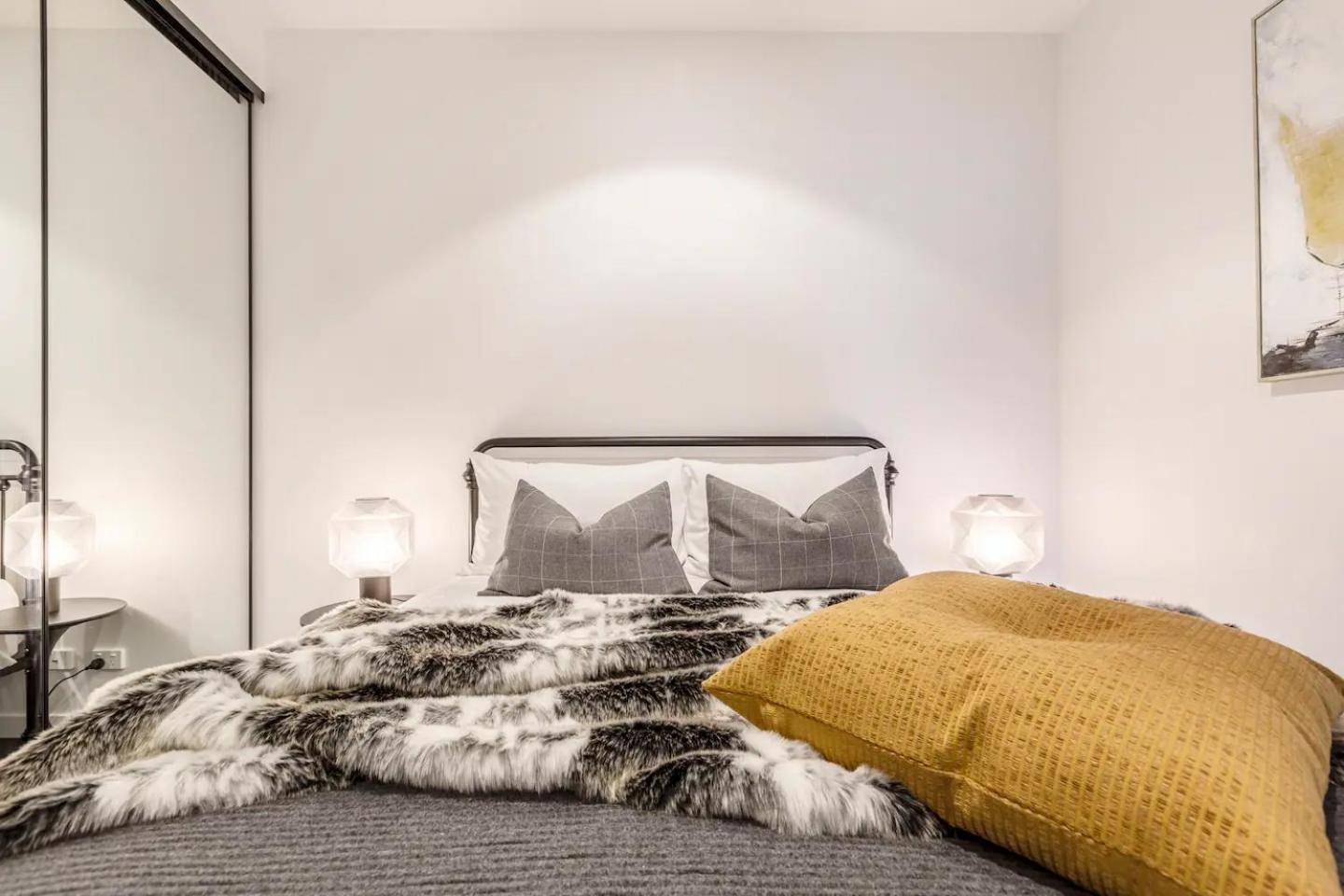Industrialstyle Pad In Cool Grungy Neighborhood * Melbourne