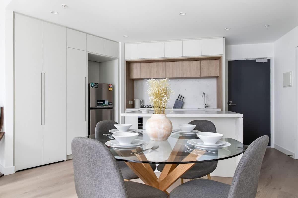 Chic 2br Opposite Southern Cross Views Apartment *