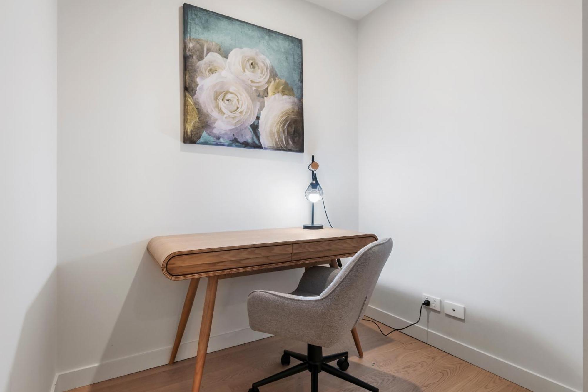 Bright And Stylish 1br W Balcony, Wi-fi And Desk * Melbourne