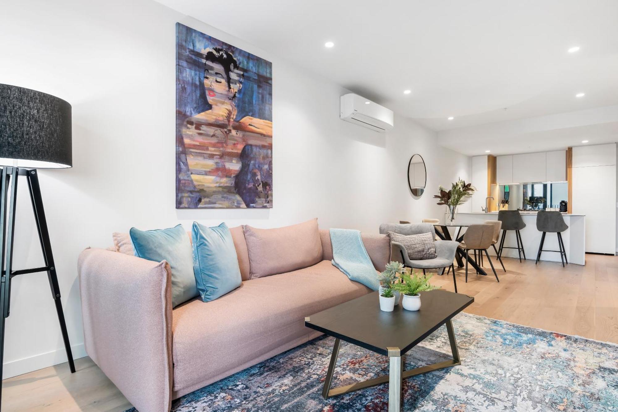 Apartment Bright And Stylish 1br W Balcony, Wi-fi And Desk Melbourne