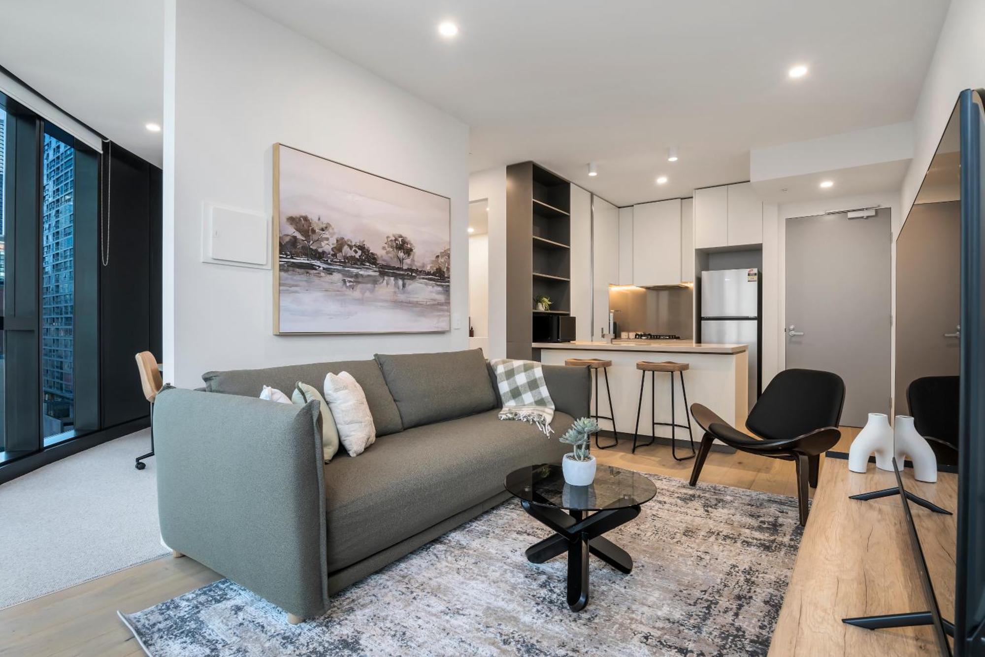 Stunning 100m Fr Parkland W Views, Pool And Desk Melbourne