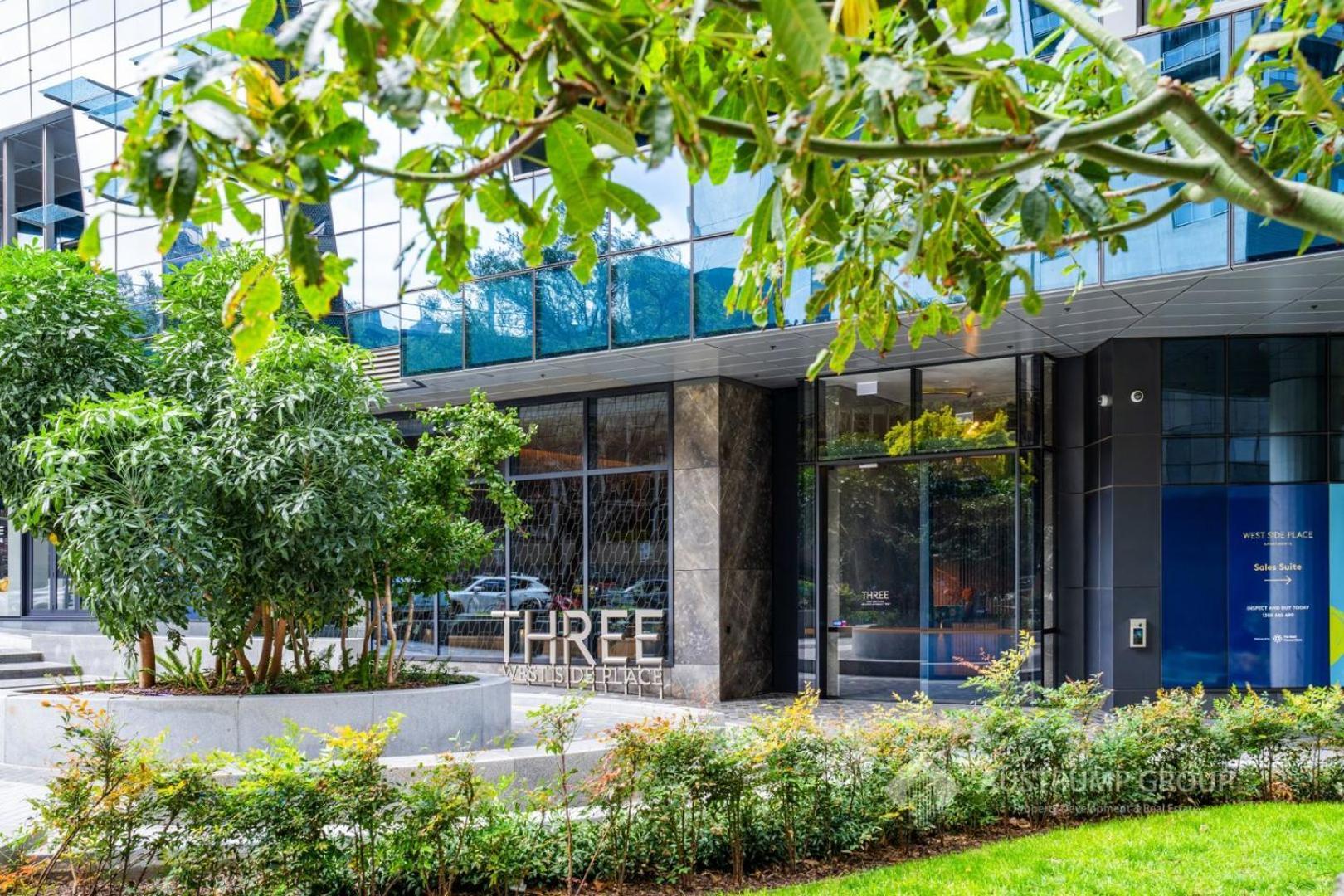 Apartment Cbd Location With Stunning And Bay Views *