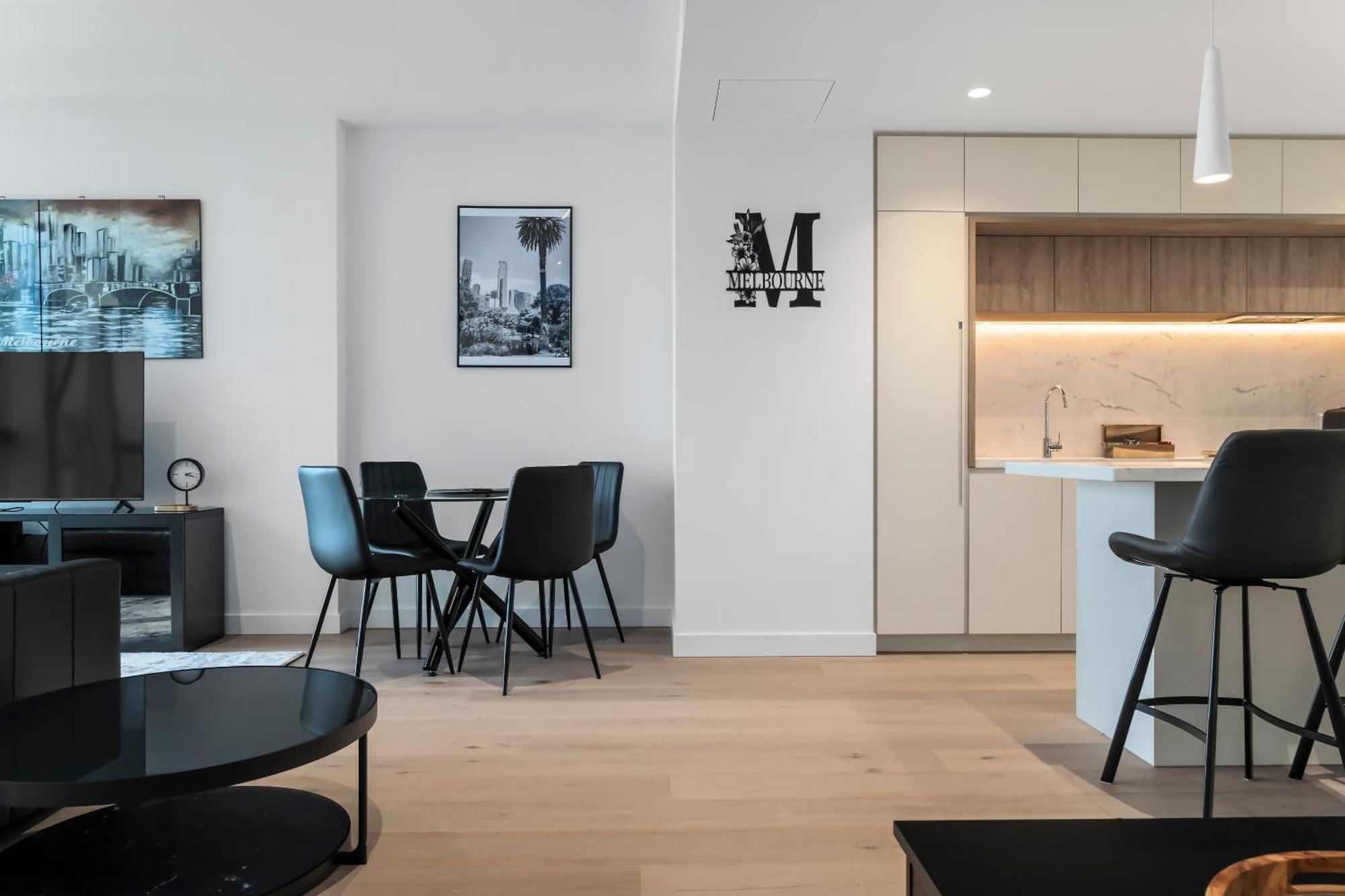 Cbd Location With Stunning And Bay Views Apartment Melbourne