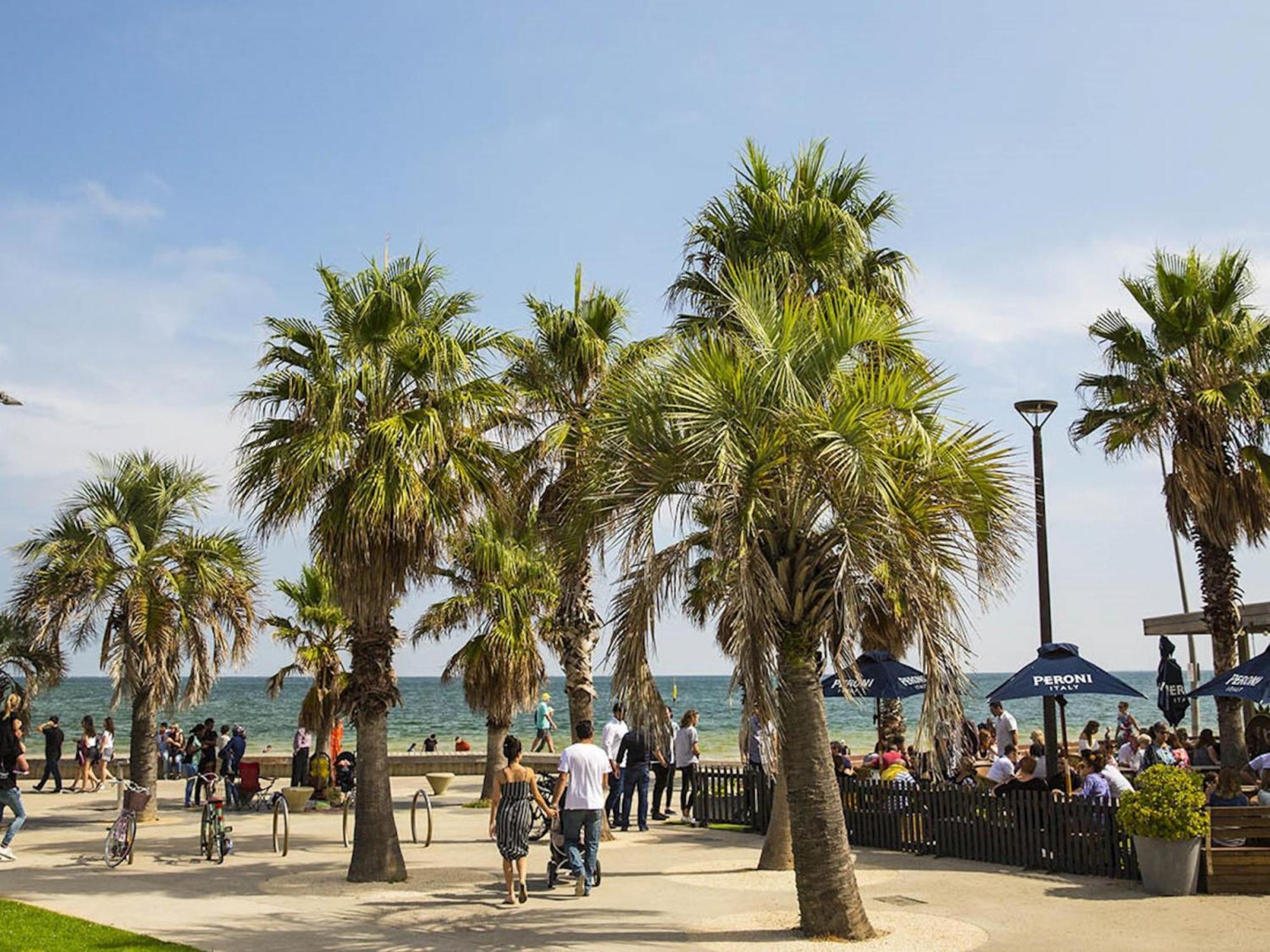 Bright In Iconic St Kilda Melbourne