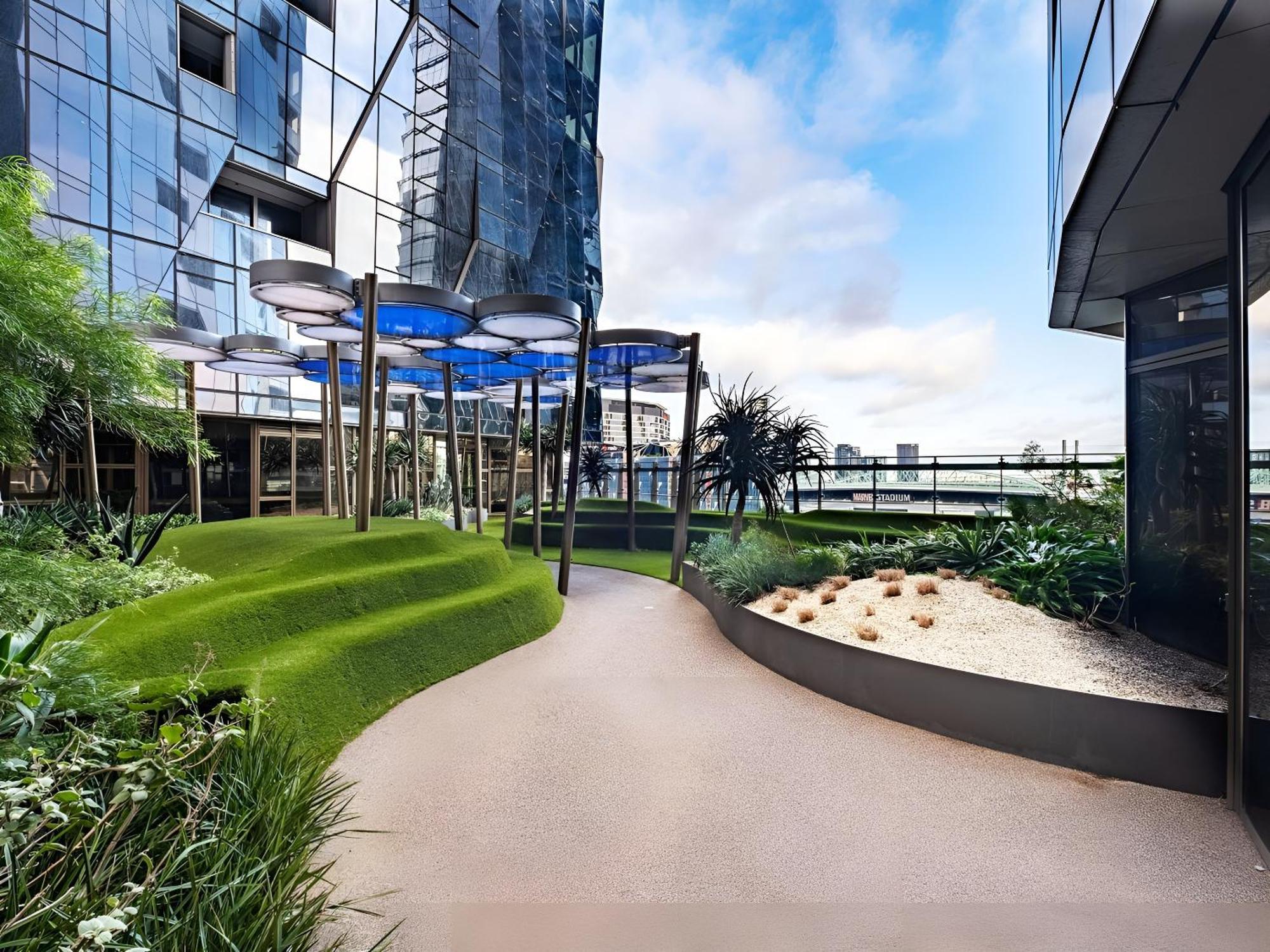 Mega Style West Side Place Apartment Melbourne