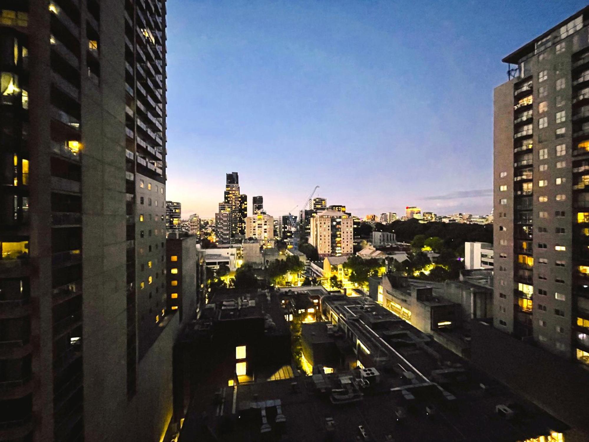 Apartment Mega Style West Side Place Melbourne